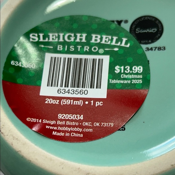 Hello Kitty 20 oz. Christmas Mug NWT - Picture 6 of 6